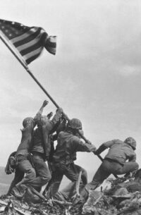 IWO JIMA FLAG RAISING