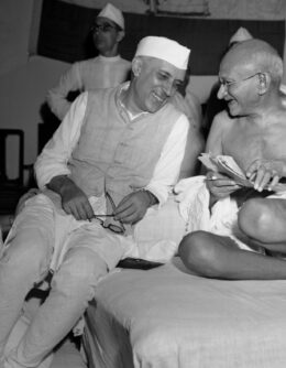 Mohandas Gandhi, Mahatma Gandhi, Jawaharlal NehruVijaya Lakshmi Pandit