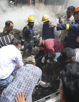 APTOPIX India Plane Crash