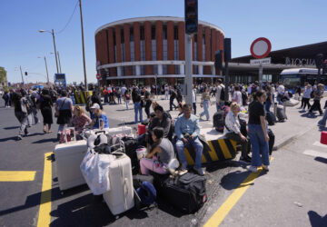 APTOPIX Spain Power Outage