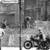 Bau der Berliner Mauer – Bernauer Straße
