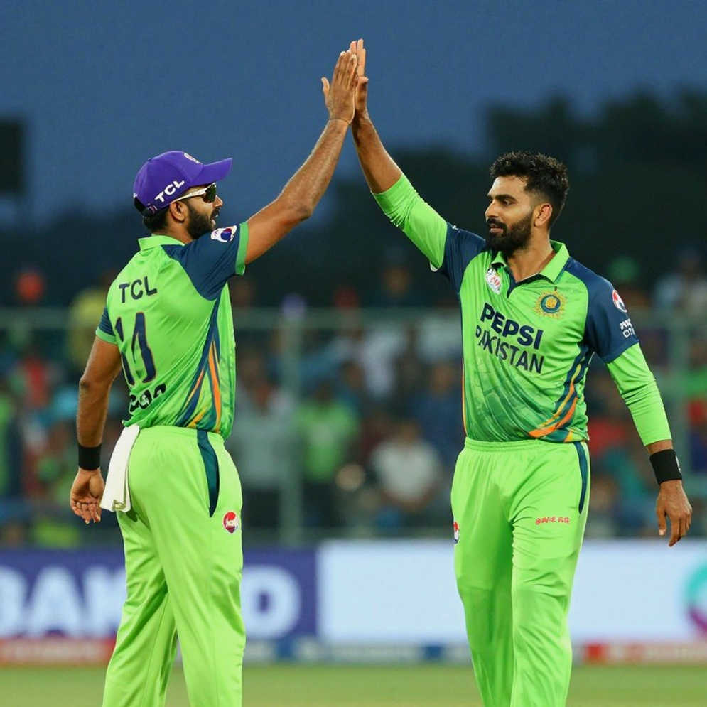 ক্রিকেটের নীরব খাতা: ফ্যান টোকেন থেকে স্মার্ট কন্ট্র্যাক্ট — ব্লকচেইন কীভাবে মাঠের অর্থনীতিকে নিঃশব্দে বদলে দিচ্ছে
