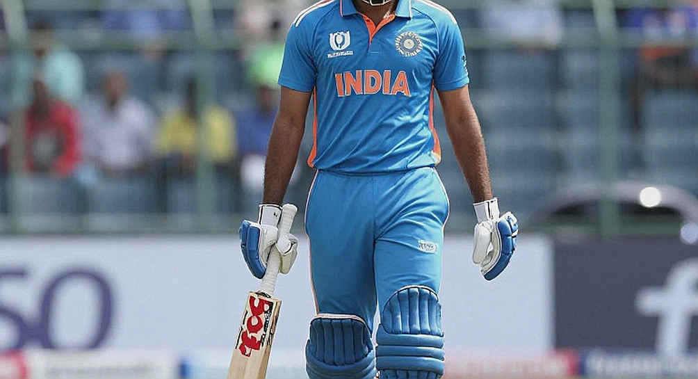 শেষ তিন বলের পাঠ: বাংলাদেশের টুর্নামেন্ট চাপ ও ভূমিকা-স্পষ্টতার সংকট