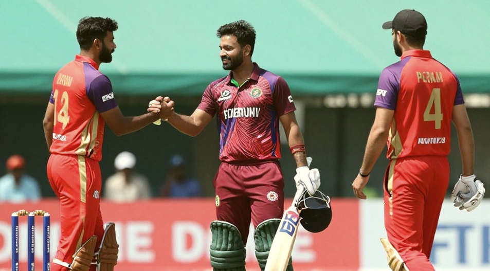 শারজার শিশির আর নবীর অনুপস্থিতি: আফগানিস্তান–জিম্বাবুয়ে সিরিজের আসল স্কোরকার্ড