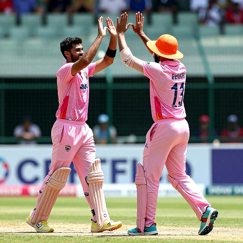 The ₹24.75 Crore Ballroom: Reading Cricket's Transfer Window Without the Confetti