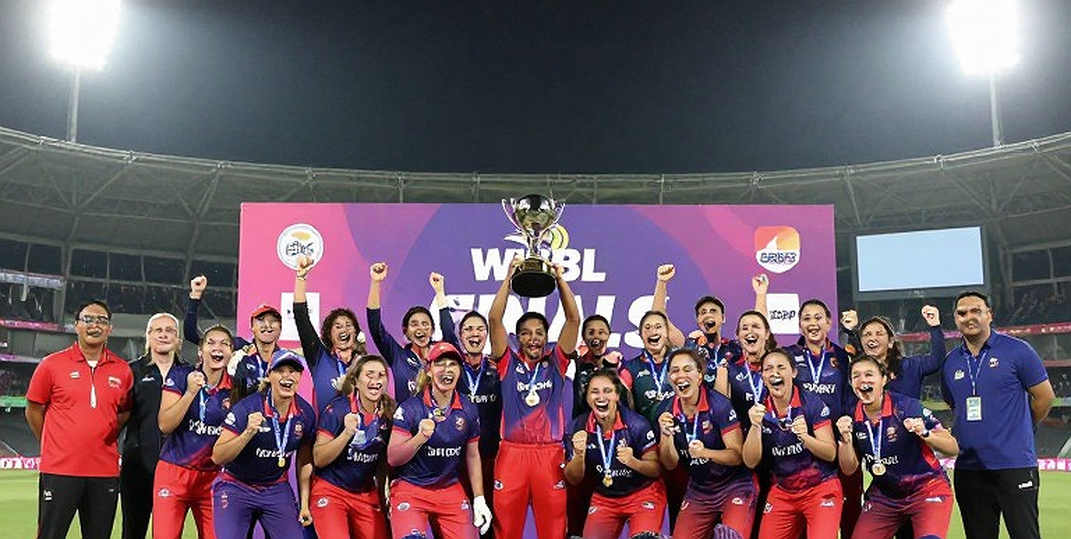 ২৮ রানের দিনে ১১,০০০: স্মিথের মাইলফলক যেভাবে অস্ট্রেলিয়ার পুরোনো কাঠামোটা ফাঁস করে দিল